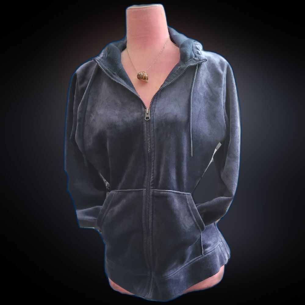 Time and Tru Zippered Hoodie 8/10